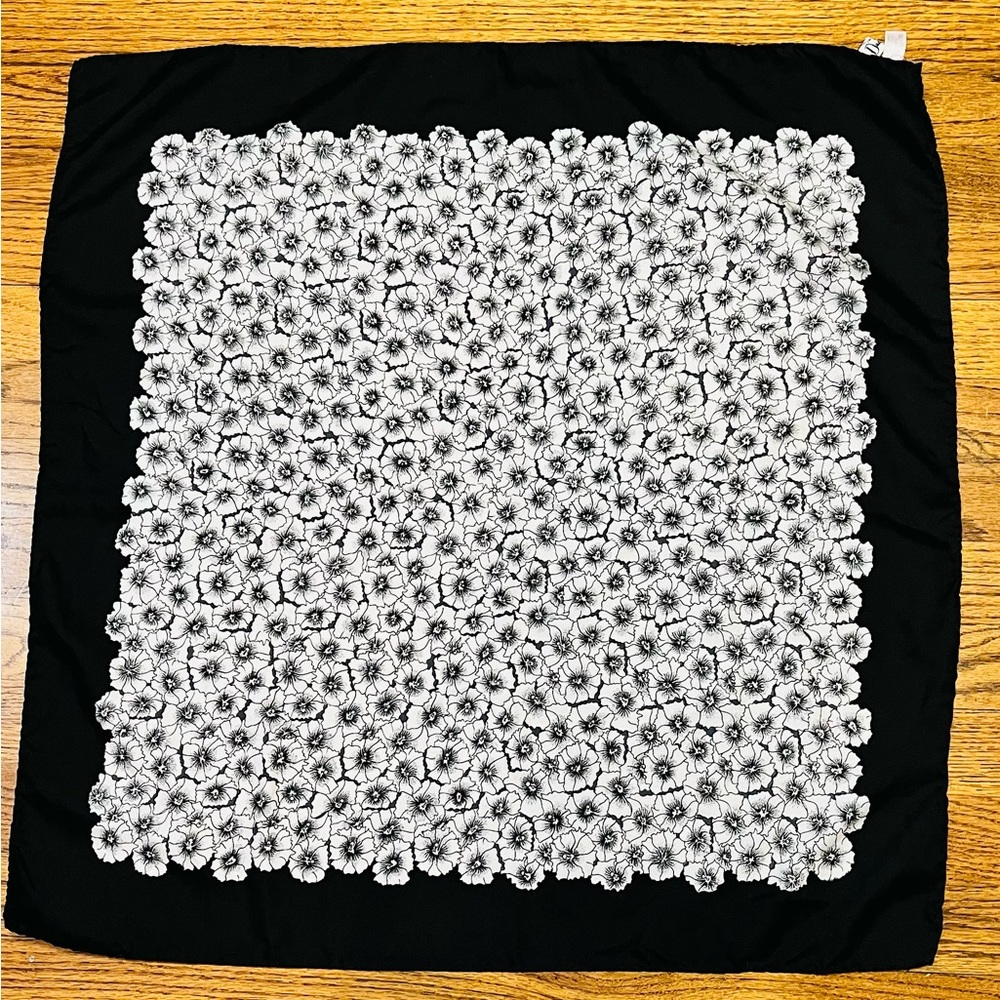 Vintage Daytons Made in Italy Blue Floral Scarf - 26” x 26”